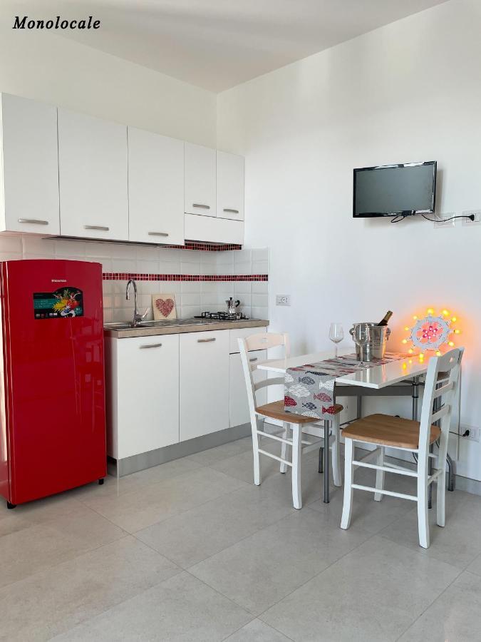 Nuova costruzione, vista mare, 20m dalla spiaggia - Casa Vacanza Lido dell'Ancora Sant Isidoro  Esterno foto