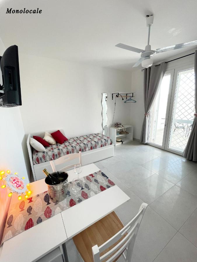Nuova costruzione, vista mare, 20m dalla spiaggia - Casa Vacanza Lido dell'Ancora Sant Isidoro  Esterno foto